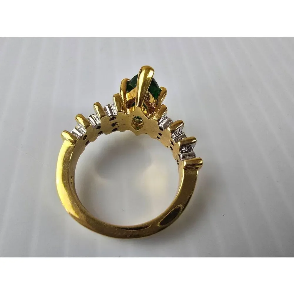 Ring Marquise cut Emerald colored stone Sz 7 3/4